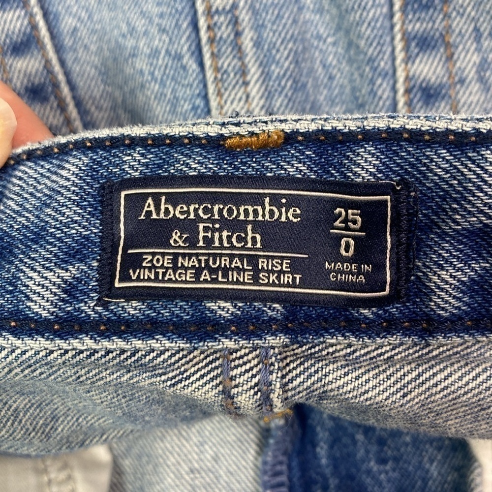 Abercrombie & Fitch Denim Raw Hem Jean Skirt Size 25/0 - Picture 5 of 6